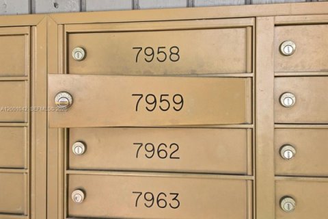 Touwnhouse à vendre à Sunrise, Floride: 2 chambres, 88.63 m2 № 2065298 - photo 30