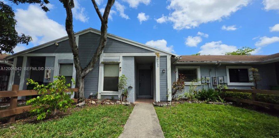 Touwnhouse à Sunrise, Floride 2 chambres, 88.63 m2 № 2065298