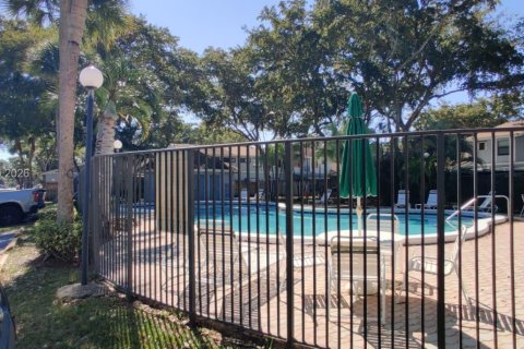 Touwnhouse à vendre à Sunrise, Floride: 2 chambres, 88.63 m2 № 2065298 - photo 24