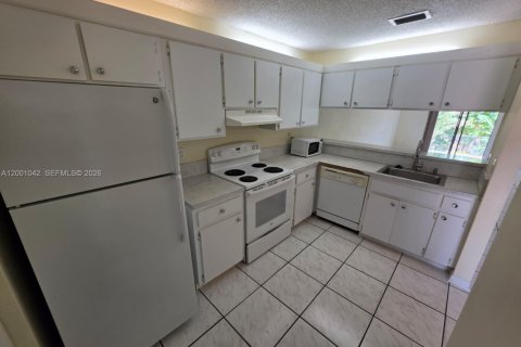 Touwnhouse à vendre à Sunrise, Floride: 2 chambres, 88.63 m2 № 2065298 - photo 6