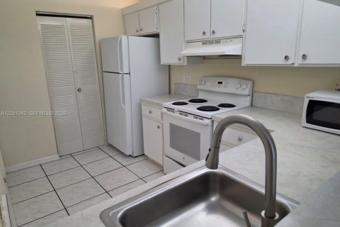 Touwnhouse à vendre à Sunrise, Floride: 2 chambres, 88.63 m2 № 2065298 - photo 7