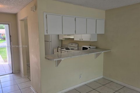 Touwnhouse à vendre à Sunrise, Floride: 2 chambres, 88.63 m2 № 2065298 - photo 9