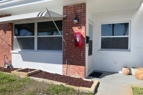 House in Largo, Florida 1 bedroom, 50.54 sq.m. № 1557097 - photo 22