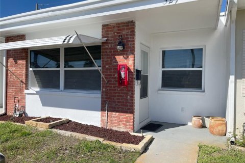 House in Largo, Florida 1 bedroom, 50.54 sq.m. № 1557097 - photo 1