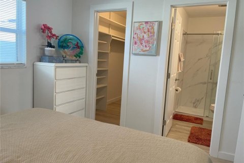 House in Largo, Florida 1 bedroom, 50.54 sq.m. № 1557097 - photo 14