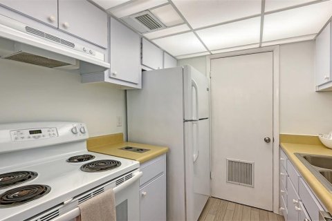 Copropriété à vendre à Sarasota, Floride: 2 chambres, 81.38 m2 № 2118307 - photo 14