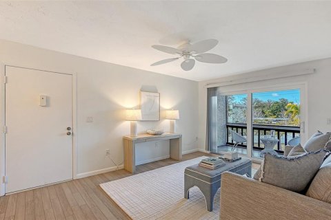 Copropriété à vendre à Sarasota, Floride: 2 chambres, 81.38 m2 № 2118307 - photo 3