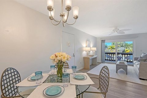 Copropriété à vendre à Sarasota, Floride: 2 chambres, 81.38 m2 № 2118307 - photo 11