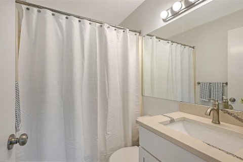 Copropriété à vendre à Sarasota, Floride: 2 chambres, 81.38 m2 № 2118307 - photo 17