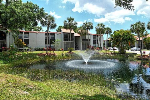 Copropriété à vendre à Sarasota, Floride: 2 chambres, 81.38 m2 № 2118307 - photo 29