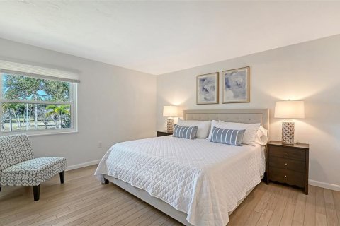 Copropriété à vendre à Sarasota, Floride: 2 chambres, 81.38 m2 № 2118307 - photo 15