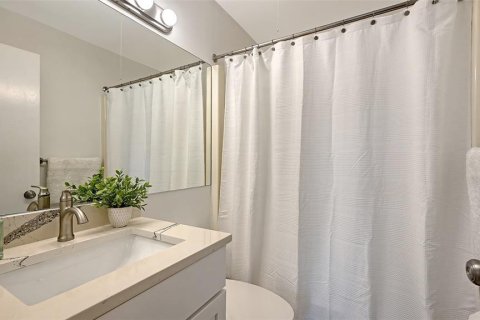 Copropriété à vendre à Sarasota, Floride: 2 chambres, 81.38 m2 № 2118307 - photo 21