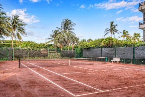 Купить кондоминиум в Майами-Бич, Флорида 2 спальни, 191.29м2, № 1932410 - фото 25
