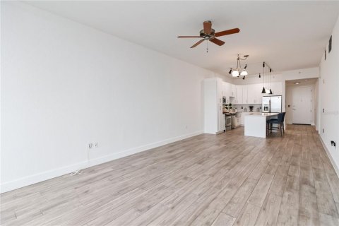 Condo in Orlando, Florida, 2 bedrooms  № 1244001 - photo 18