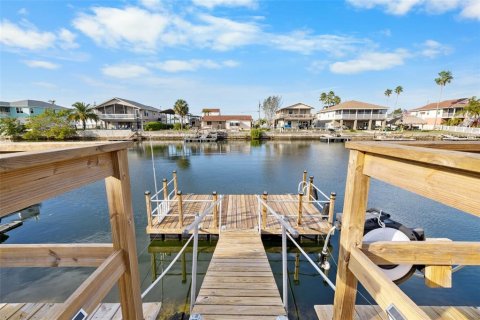 House in Hernando Beach, Florida 2 bedrooms, 109.07 sq.m. № 1552437 - photo 28