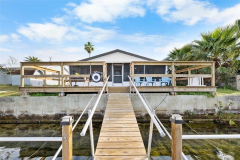 House in Hernando Beach, Florida 2 bedrooms, 109.07 sq.m. № 1552437 - photo 27
