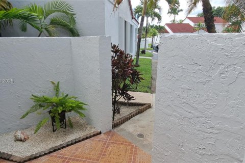 Townhouse in Homestead, Florida 3 bedrooms, 104.52 sq.m. № 2012835 - photo 4