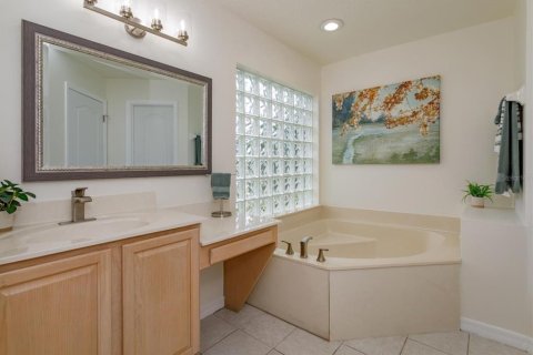 Villa ou maison à vendre à Sanford, Floride: 4 chambres, 227.24 m2 № 2431745 - photo 21