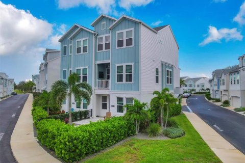 Townhouse in Sarasota, Florida 3 bedrooms, 191.56 sq.m. № 1837122 - photo 2