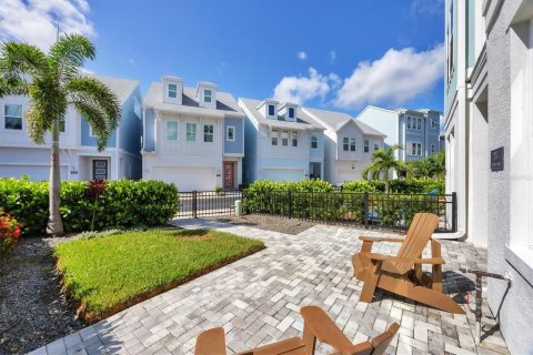 Townhouse in Sarasota, Florida 3 bedrooms, 191.56 sq.m. № 1837122 - photo 5