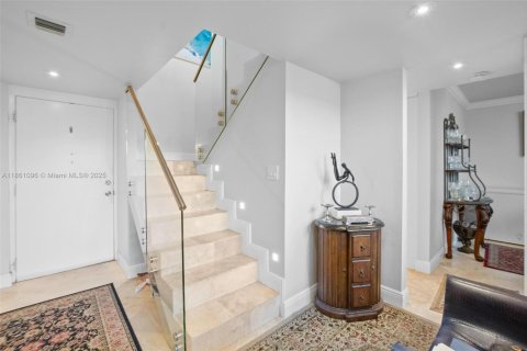 Condominio en venta en Aventura, Florida, 3 dormitorios, 184.69 m2 № 1889423 - foto 19