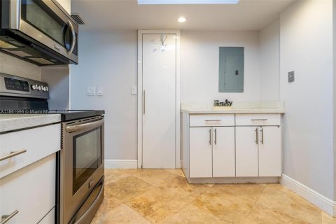 Condominio en venta en Aventura, Florida, 3 dormitorios, 184.69 m2 № 1889423 - foto 11