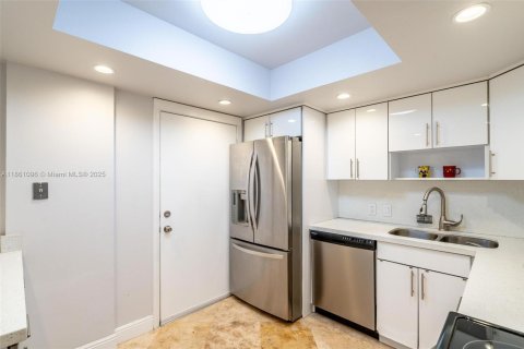 Condominio en venta en Aventura, Florida, 3 dormitorios, 184.69 m2 № 1889423 - foto 8