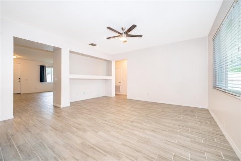 House in Orlando, Florida 3 bedrooms, 213.4 sq.m. № 2227479 - photo 18