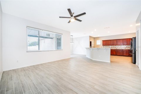 House in Orlando, Florida 3 bedrooms, 213.4 sq.m. № 2227479 - photo 23