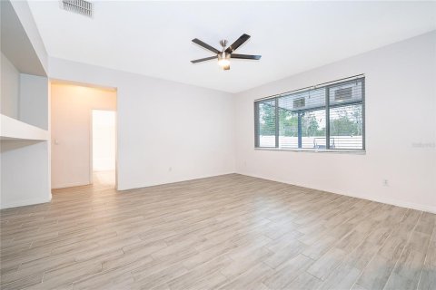 House in Orlando, Florida 3 bedrooms, 213.4 sq.m. № 2227479 - photo 25