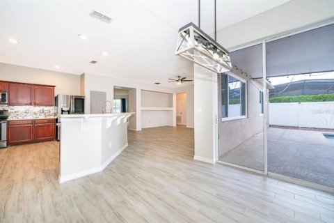 House in Orlando, Florida 3 bedrooms, 213.4 sq.m. № 2227479 - photo 27