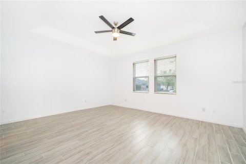House in Orlando, Florida 3 bedrooms, 213.4 sq.m. № 2227479 - photo 15
