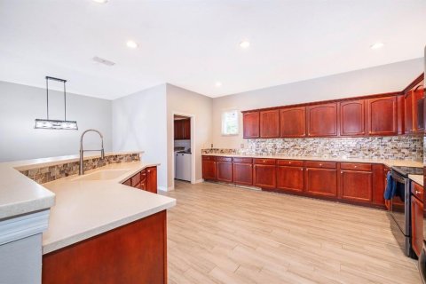 House in Orlando, Florida 3 bedrooms, 213.4 sq.m. № 2227479 - photo 21