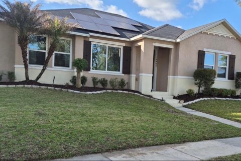 House in Orlando, Florida 3 bedrooms, 213.4 sq.m. № 2227479 - photo 2