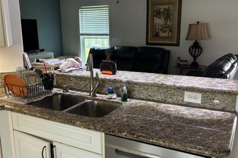Villa ou maison à vendre à Palm Bay, Floride: 3 chambres, 112.6 m2 № 2120870 - photo 5
