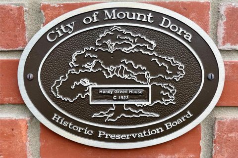 House in Mount Dora, Florida 2 bedrooms, 112.23 sq.m. № 1900240 - photo 2