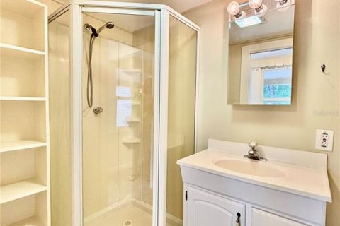 House in Mount Dora, Florida 2 bedrooms, 112.23 sq.m. № 1900240 - photo 17