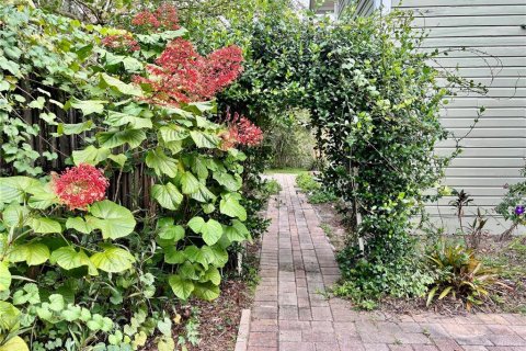 House in Mount Dora, Florida 2 bedrooms, 112.23 sq.m. № 1900240 - photo 6