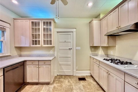 House in Mount Dora, Florida 2 bedrooms, 112.23 sq.m. № 1900240 - photo 14