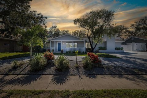 Villa ou maison à vendre à Safety Harbor, Floride: 5 chambres, 208.66 m2 № 1845263 - photo 1