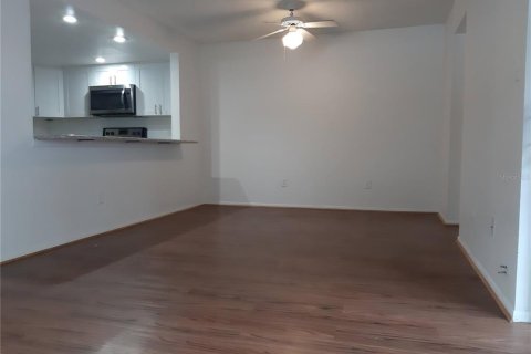 Снять в аренду таунхаус в Мейтленд, Флорида 3 комнаты, 145.39м2, № 1797803 - фото 9