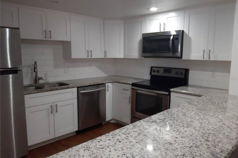 Снять в аренду таунхаус в Мейтленд, Флорида 3 комнаты, 145.39м2, № 1797803 - фото 8