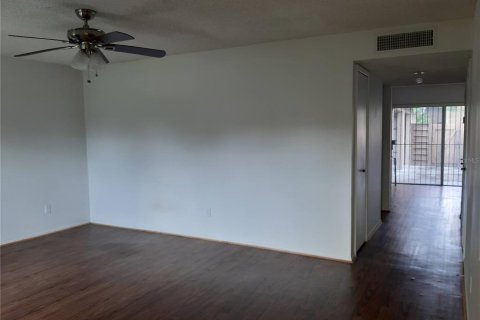 Снять в аренду таунхаус в Мейтленд, Флорида 3 комнаты, 145.39м2, № 1797803 - фото 3