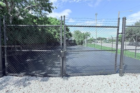 Terrain à vendre à Miami, Floride № 1941212 - photo 3