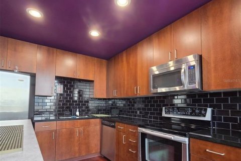 Condominio en venta en Orlando, Florida, 1 dormitorio, 79.34 m2 № 2223058 - foto 8