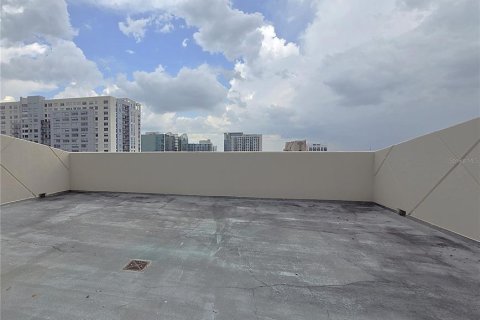 Condominio en venta en Orlando, Florida, 1 dormitorio, 79.34 m2 № 2223058 - foto 14