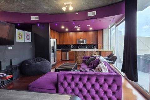 Condominio en venta en Orlando, Florida, 1 dormitorio, 79.34 m2 № 2223058 - foto 11