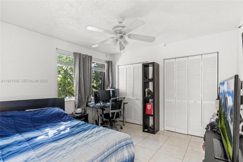 Villa ou maison à vendre à Miami, Floride: 3 chambres, 169.92 m2 № 1976667 - photo 19