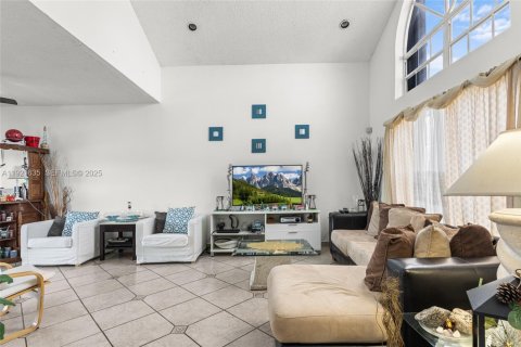 Villa ou maison à vendre à Miami, Floride: 3 chambres, 169.92 m2 № 1976667 - photo 26