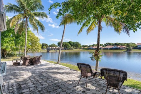Villa ou maison à vendre à Miami, Floride: 3 chambres, 169.92 m2 № 1976667 - photo 14